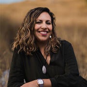  Adriana Romero-Olivares