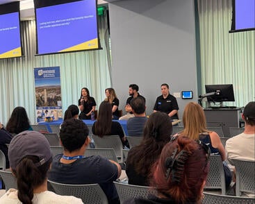Panel discussion for CNAS transfer students at Highlander Day.